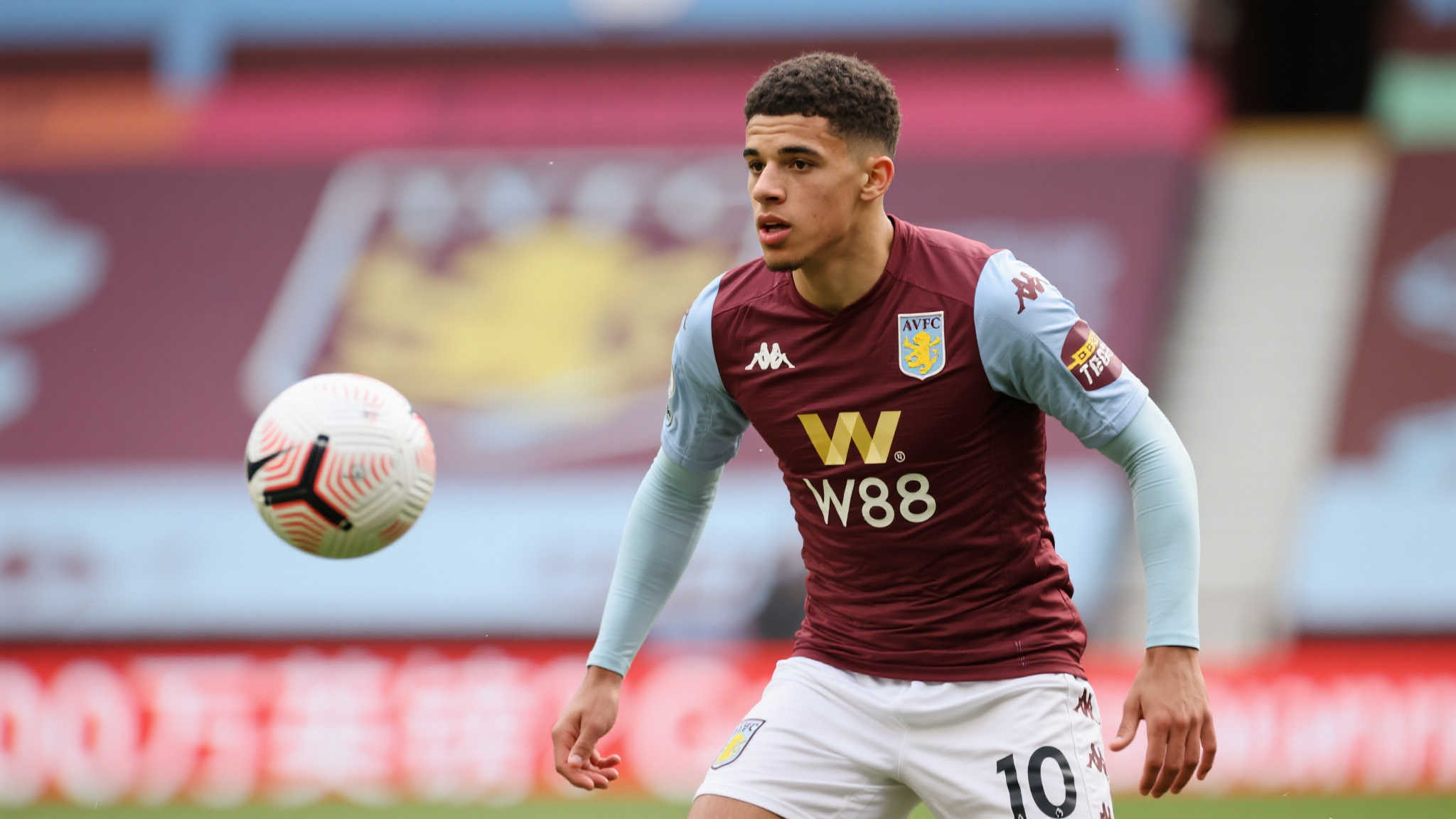 报道称利物浦接近与格伊达成协议,水晶宫为其标价4500万英镑。 对于很多并未深度了解他的球迷来说,一个重要疑问是: