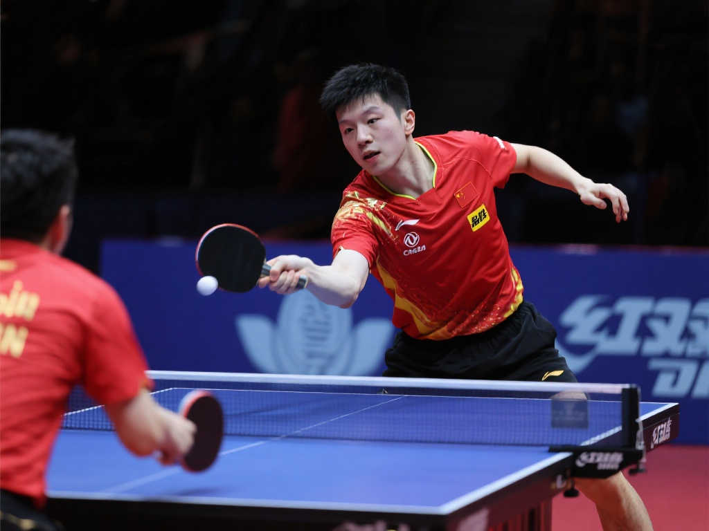 绝地反击!王楚钦4-3险胜杜达,挺进乒乓世界杯男单四强 绝地反击!王楚钦4-3险胜杜达,挺进乒乓世界杯男单四强